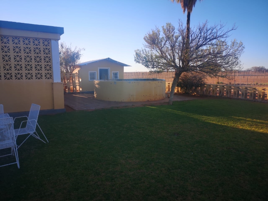 4 Bedroom Property for Sale in Upington Rural Northern Cape